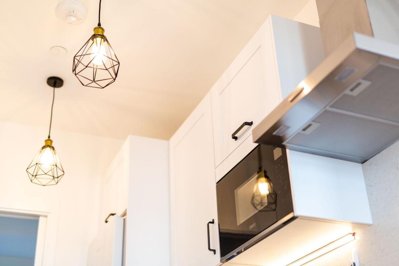 Studio Apartment With 65" Smart Tv Newport  Zewnętrze zdjęcie